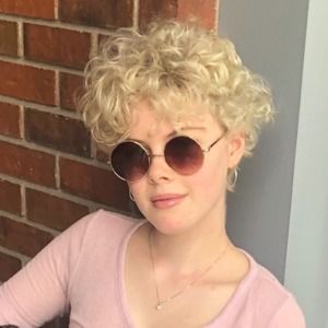 Meet your Posher, Mira